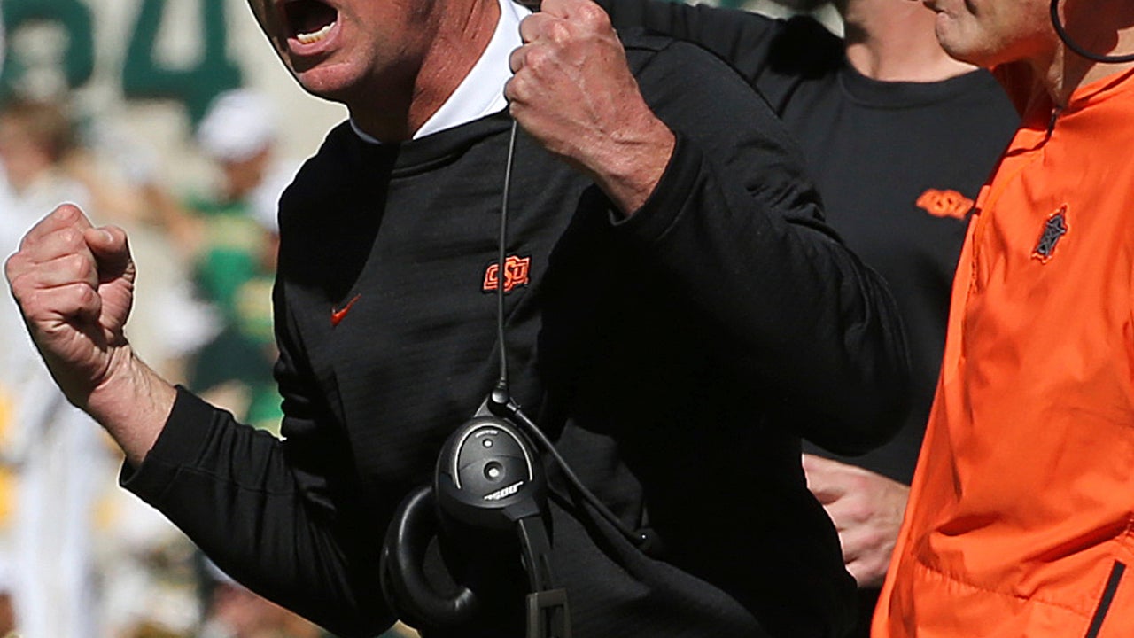 Gundy: Oklahoma State may bench players over bad penalties